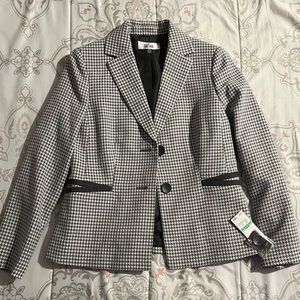 Gray and White Le Suit Pantsuit